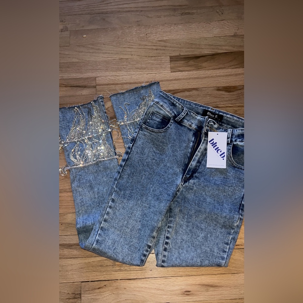 Straight leg, sequin jeans
